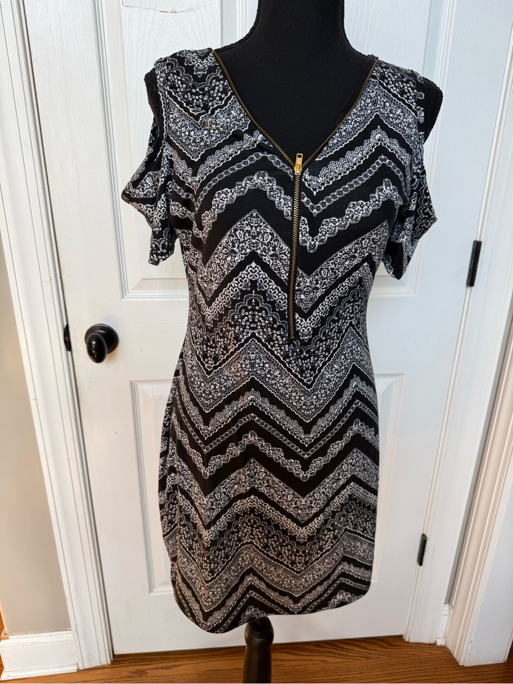 Krush Black & White Chevron Cold-Shoulder Zip Dress